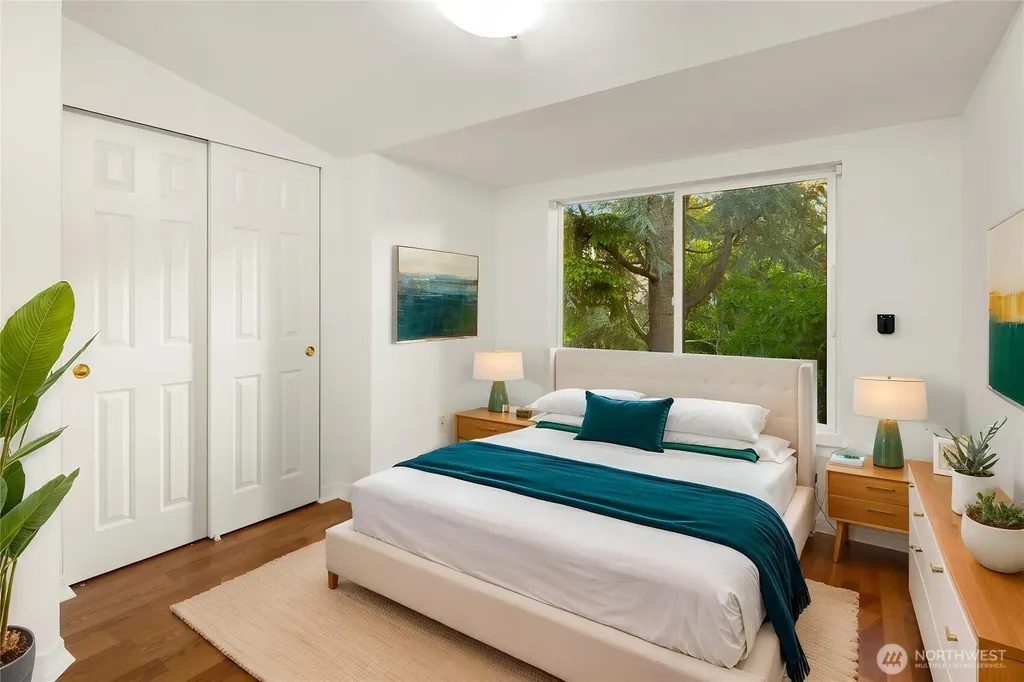 3222 21st Avenue W Seattle WA 98199