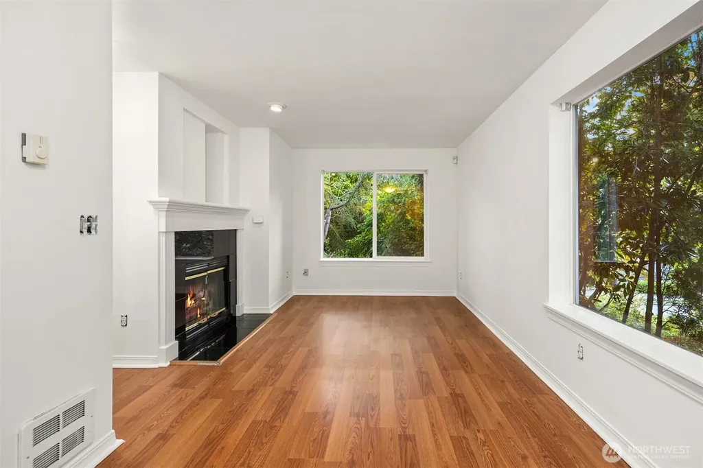 3222 21st Avenue W Seattle WA 98199