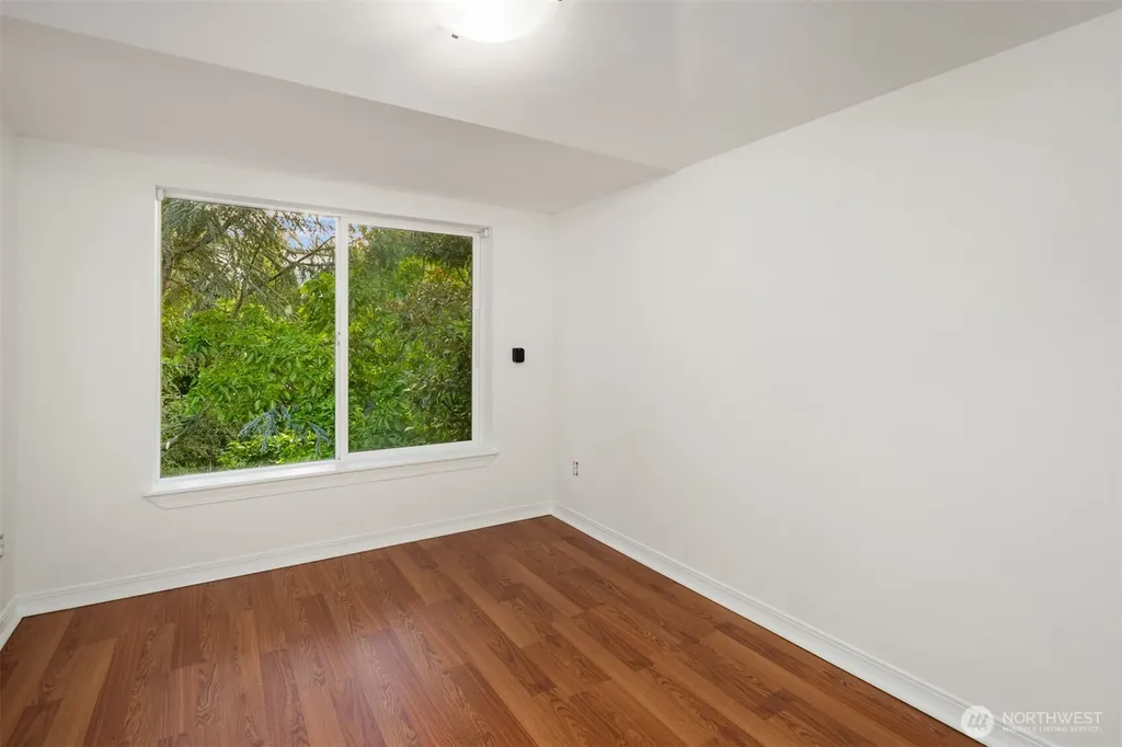 3222 21st Avenue W Seattle WA 98199