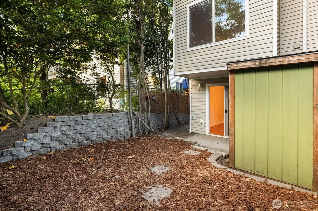 3222 21st Avenue W Seattle WA 98199