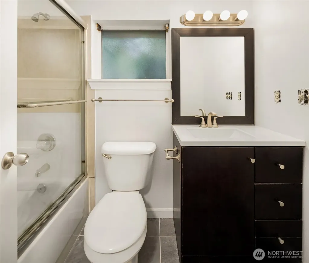 3222 21st Avenue W Seattle WA 98199