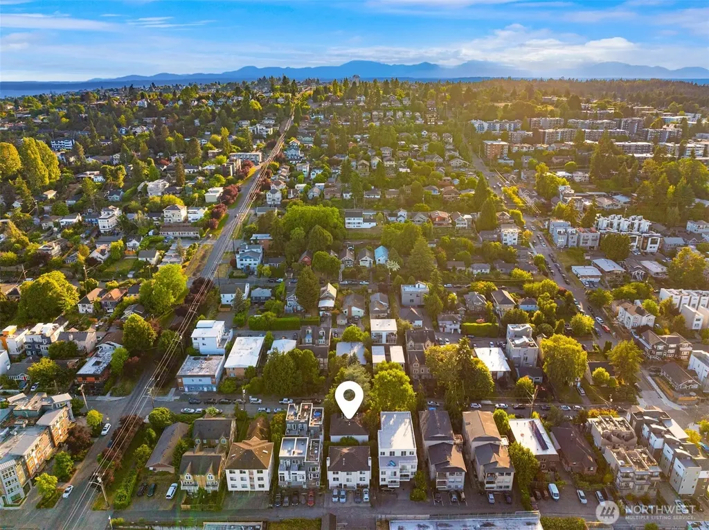 3222 21st Avenue W Seattle WA 98199