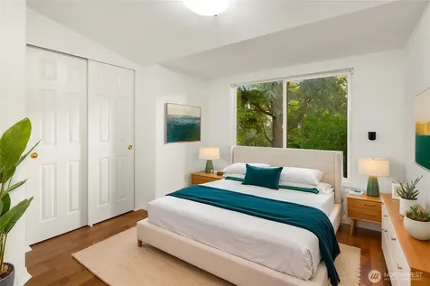 3222 21st Avenue W Seattle WA 98199