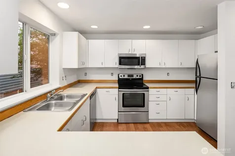 3222 21st Avenue W Seattle WA 98199