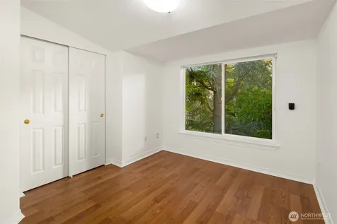 3222 21st Avenue W Seattle WA 98199