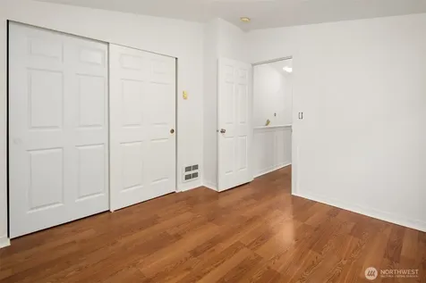3222 21st Avenue W Seattle WA 98199