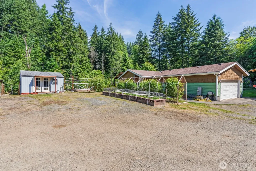 136 Longhorn Road Amboy WA 98601