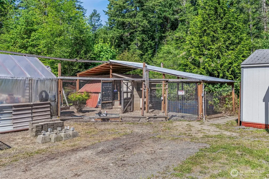 136 Longhorn Road Amboy WA 98601