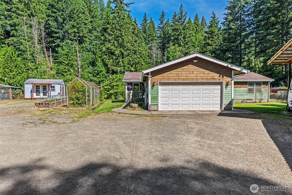 136 Longhorn Road Amboy WA 98601