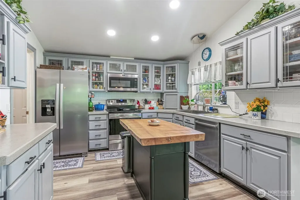 136 Longhorn Road Amboy WA 98601