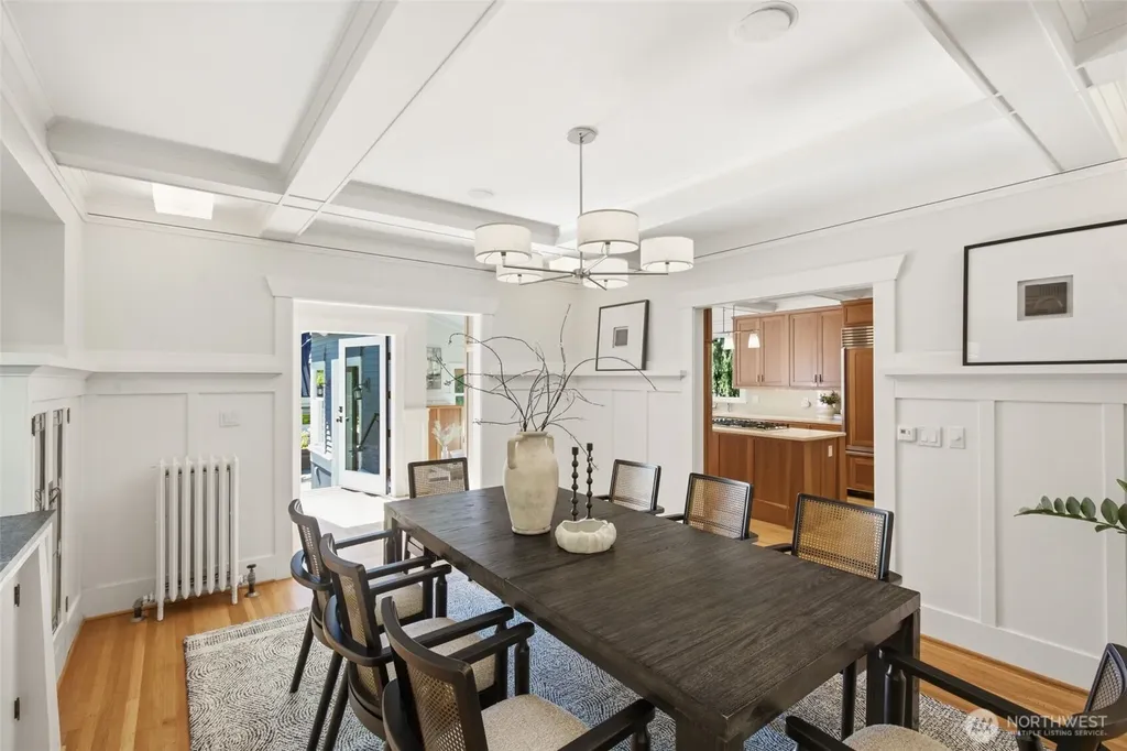 1625 7th Avenue W Seattle WA 98119