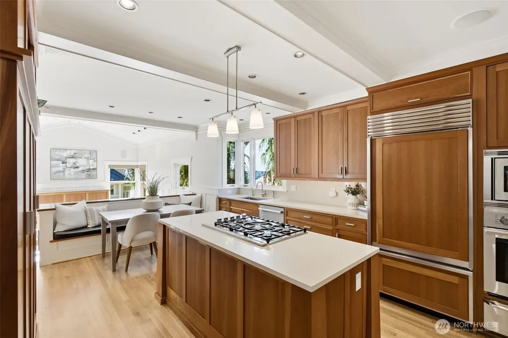 1625 7th Avenue W Seattle WA 98119