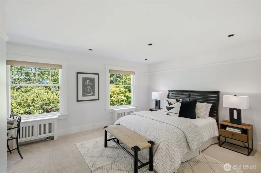 1625 7th Avenue W Seattle WA 98119