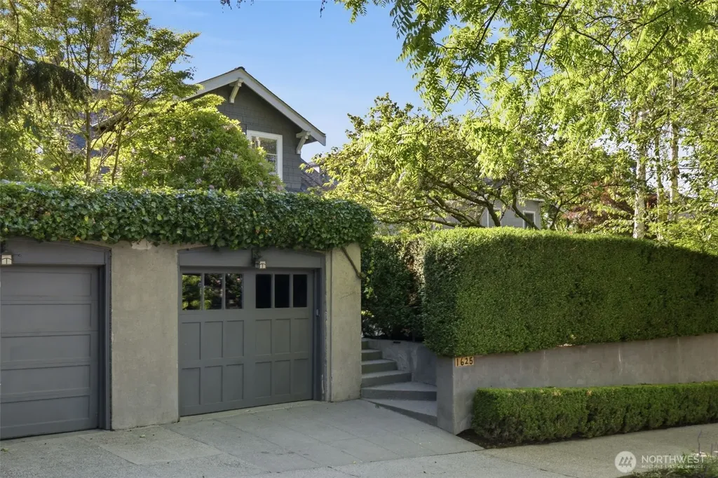 1625 7th Avenue W Seattle WA 98119
