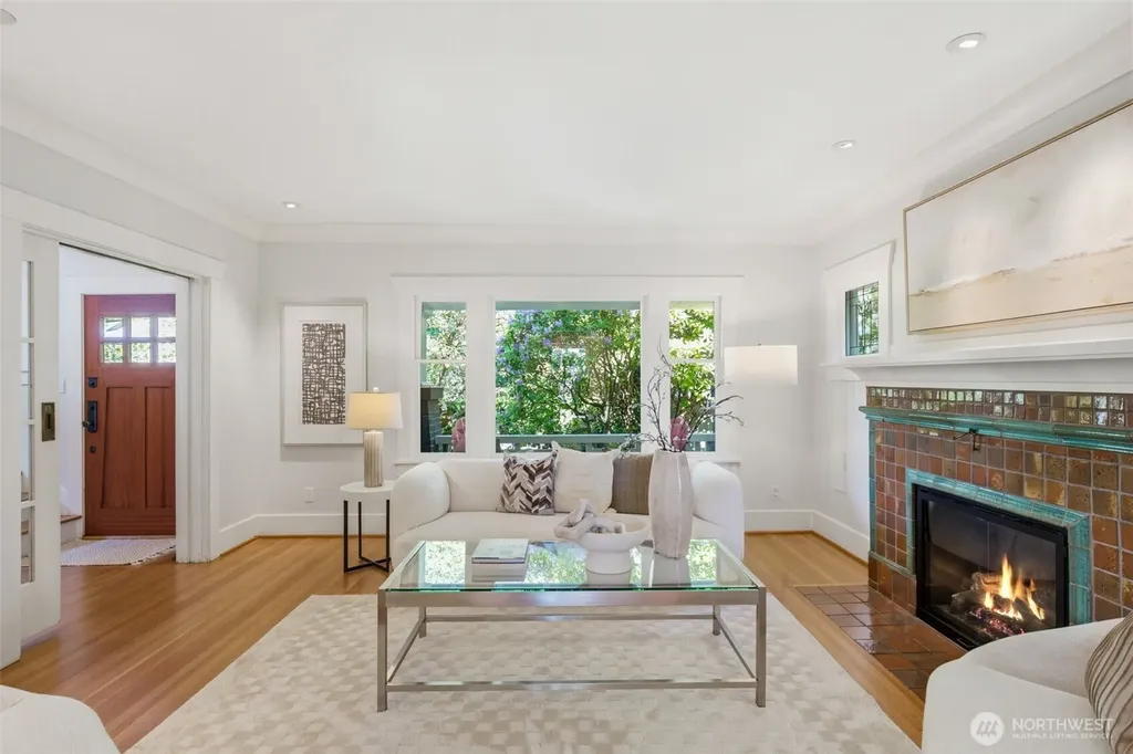 1625 7th Avenue W Seattle WA 98119