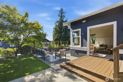 1625 7th Avenue W Seattle WA 98119