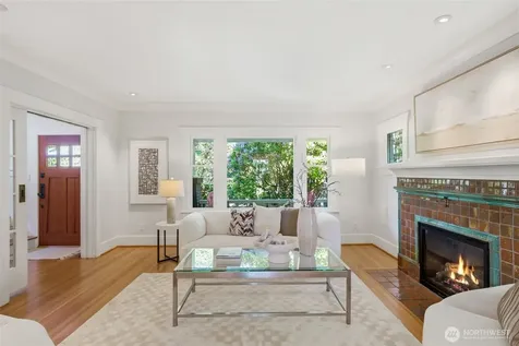 1625 7th Avenue W Seattle WA 98119