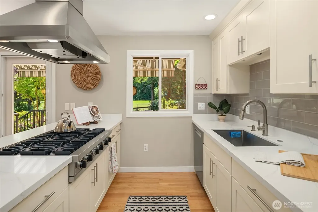 14045 NE 61st Street Redmond WA 98052