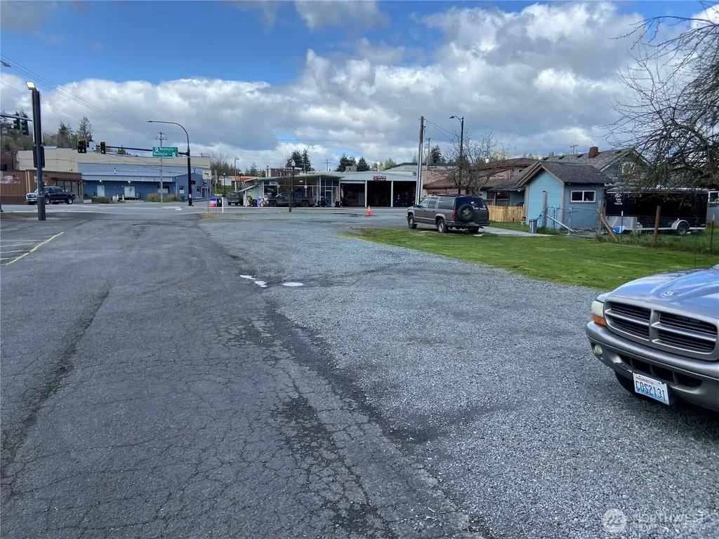 103 Washington Eatonville WA 98328