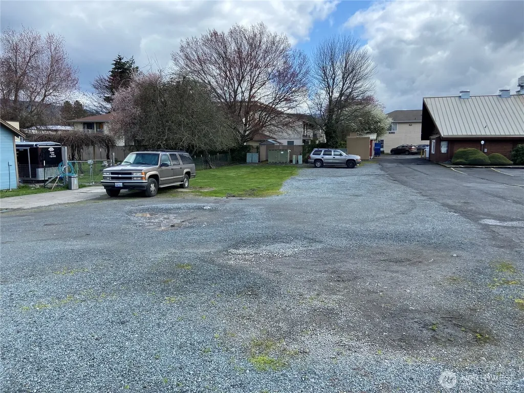 103 Washington Eatonville WA 98328