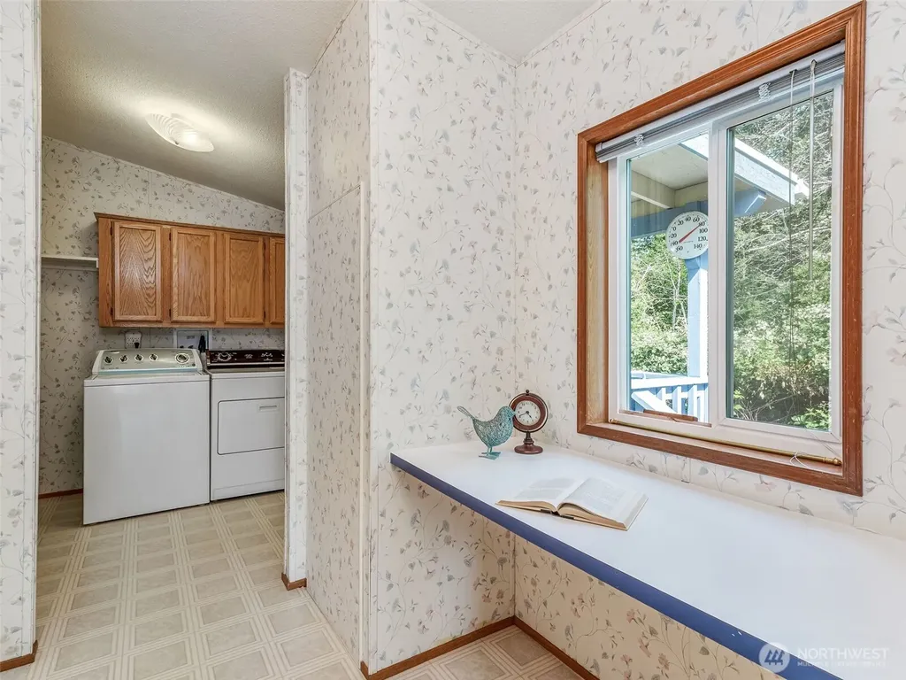 6898 Capricorn Lane NE Bremerton WA 98311