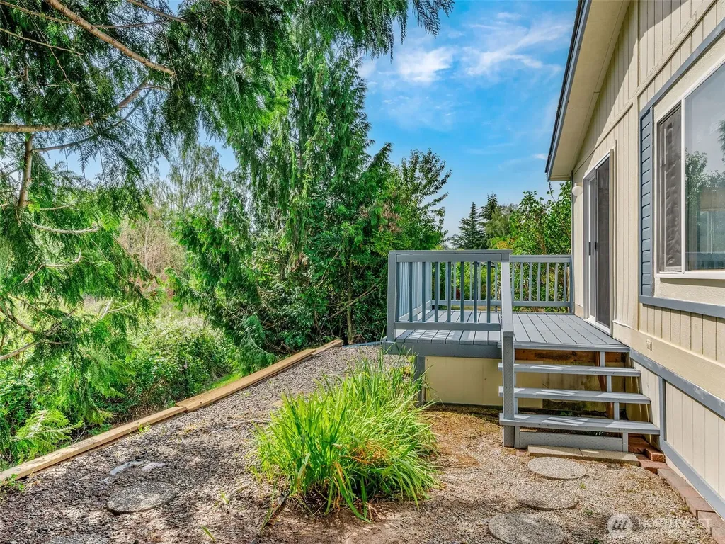 6898 Capricorn Lane NE Bremerton WA 98311