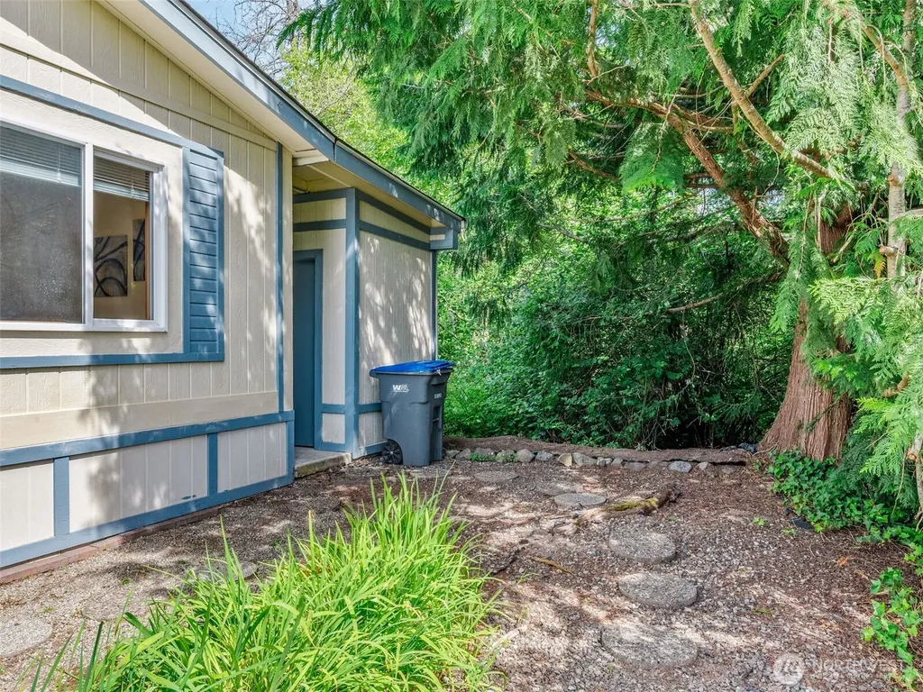 6898 Capricorn Lane NE Bremerton WA 98311