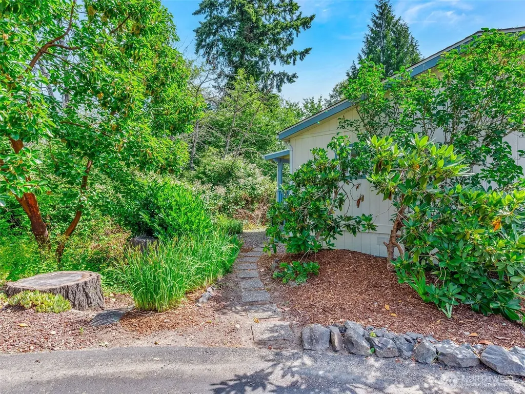 6898 Capricorn Lane NE Bremerton WA 98311