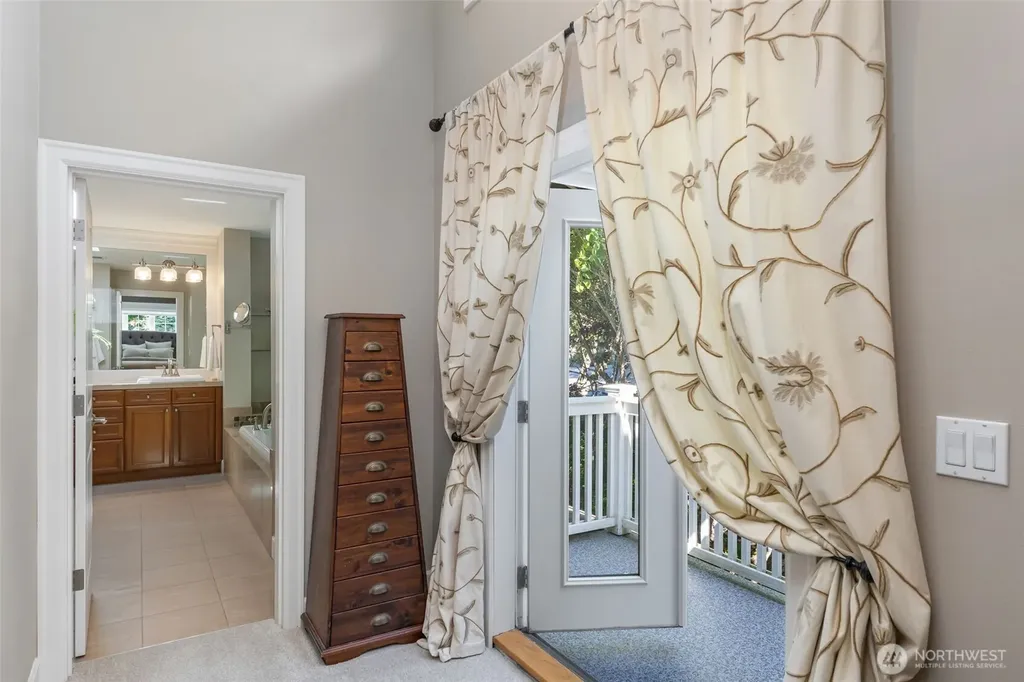605 11th Avenue Kirkland WA 98033
