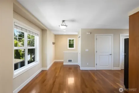 605 11th Avenue Kirkland WA 98033