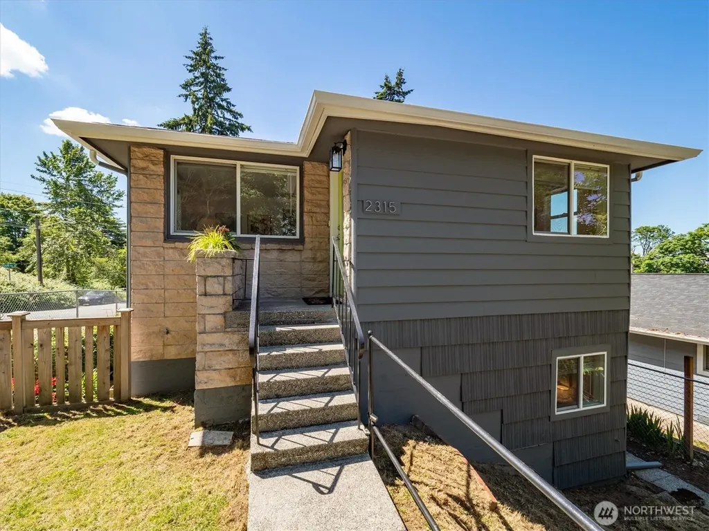 2315 S Bateman Street Seattle WA 98108