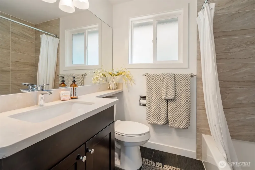 2315 S Bateman Street Seattle WA 98108
