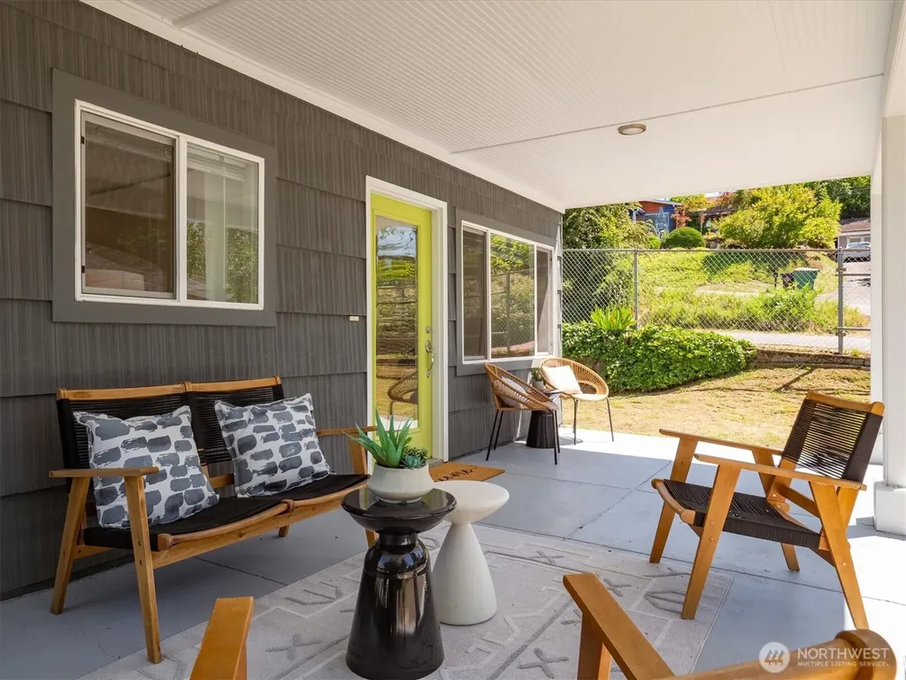 2315 S Bateman Street Seattle WA 98108