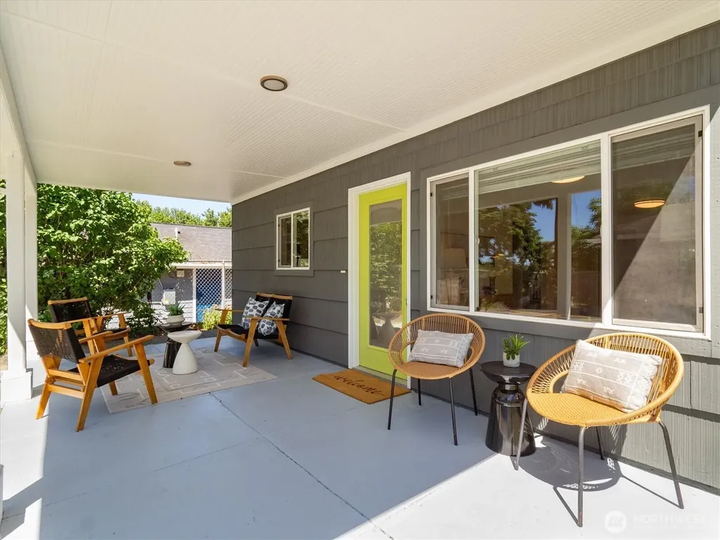 2315 S Bateman Street Seattle WA 98108