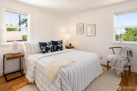 2315 S Bateman Street Seattle WA 98108