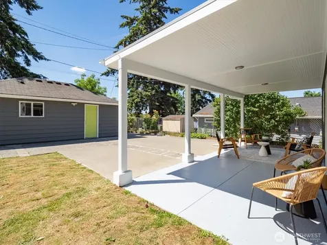 2315 S Bateman Street Seattle WA 98108