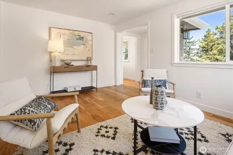 2315 S Bateman Street Seattle WA 98108