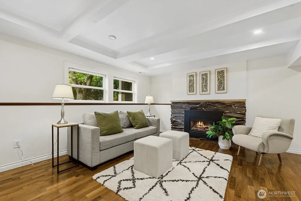 3412 79th Avenue SE Seattle WA 98040