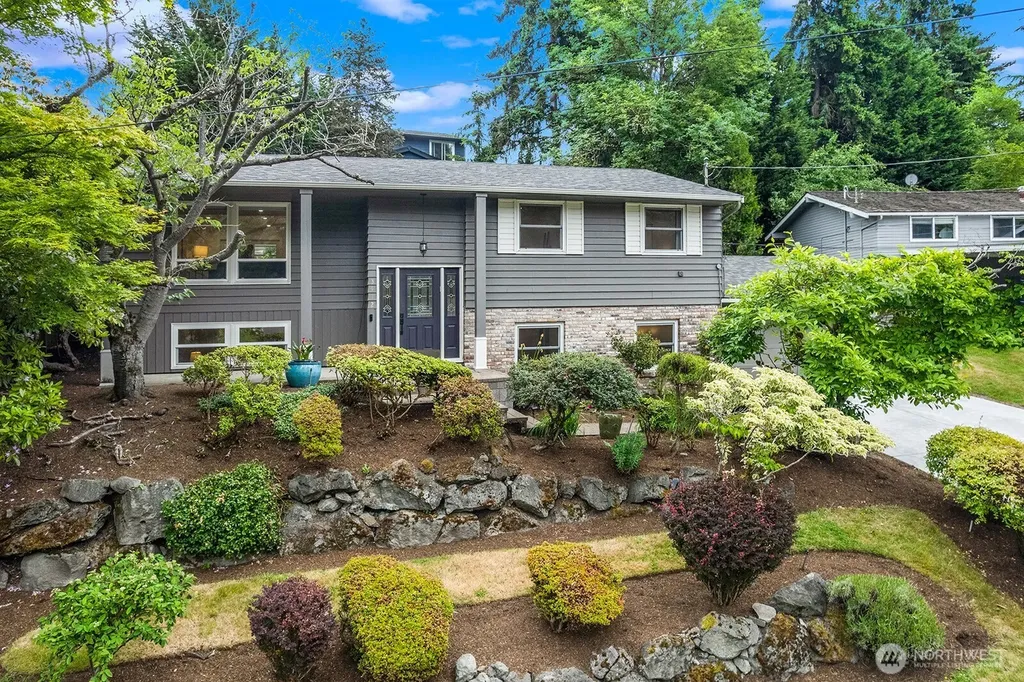 3412 79th Avenue SE Seattle WA 98040