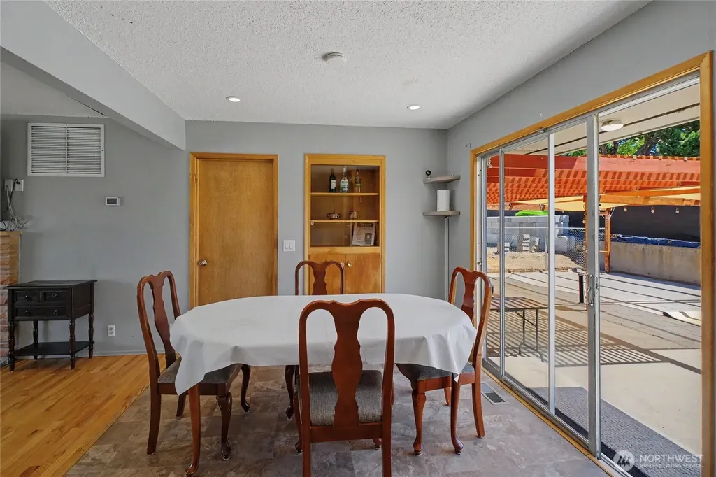 546 Rolfs Court East Wenatchee WA 98802