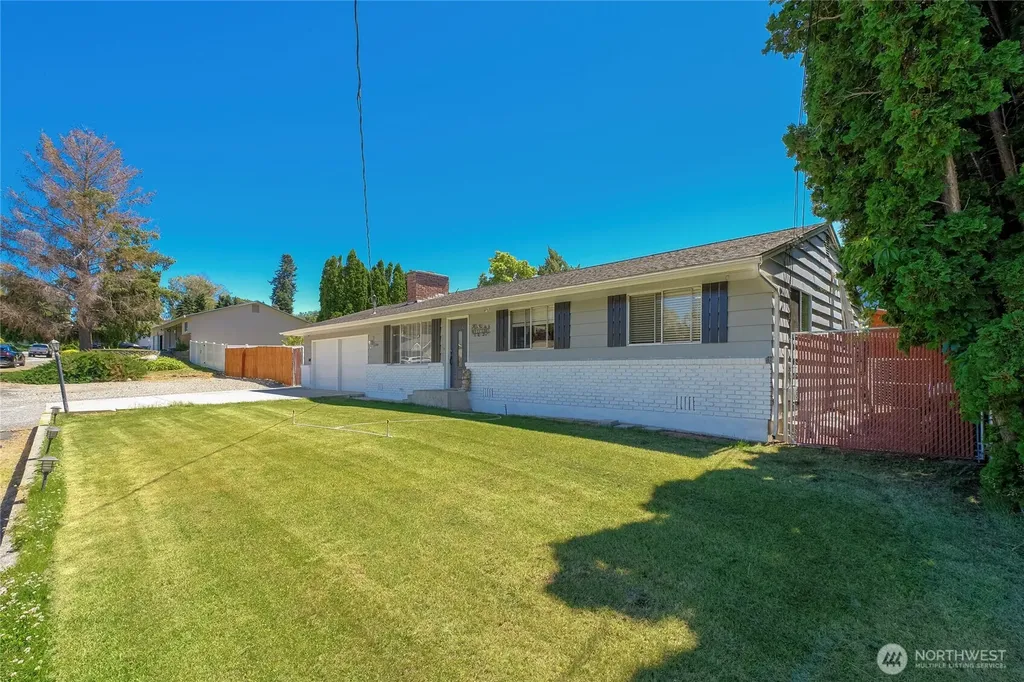 546 Rolfs Court East Wenatchee WA 98802