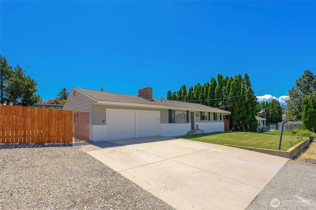 546 Rolfs Court East Wenatchee WA 98802