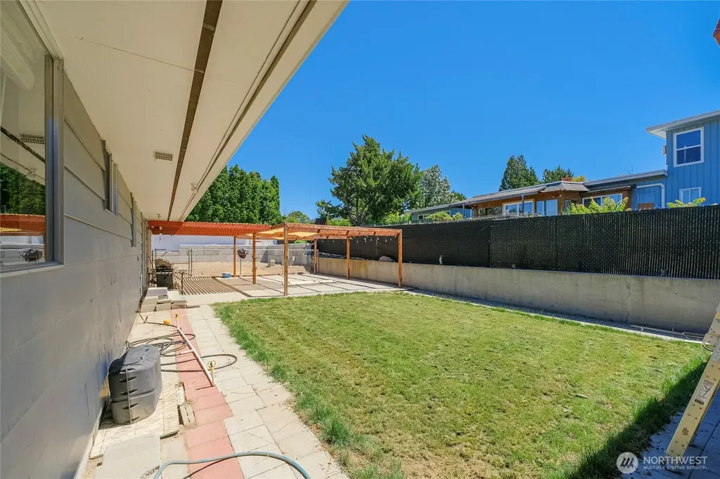 546 Rolfs Court East Wenatchee WA 98802
