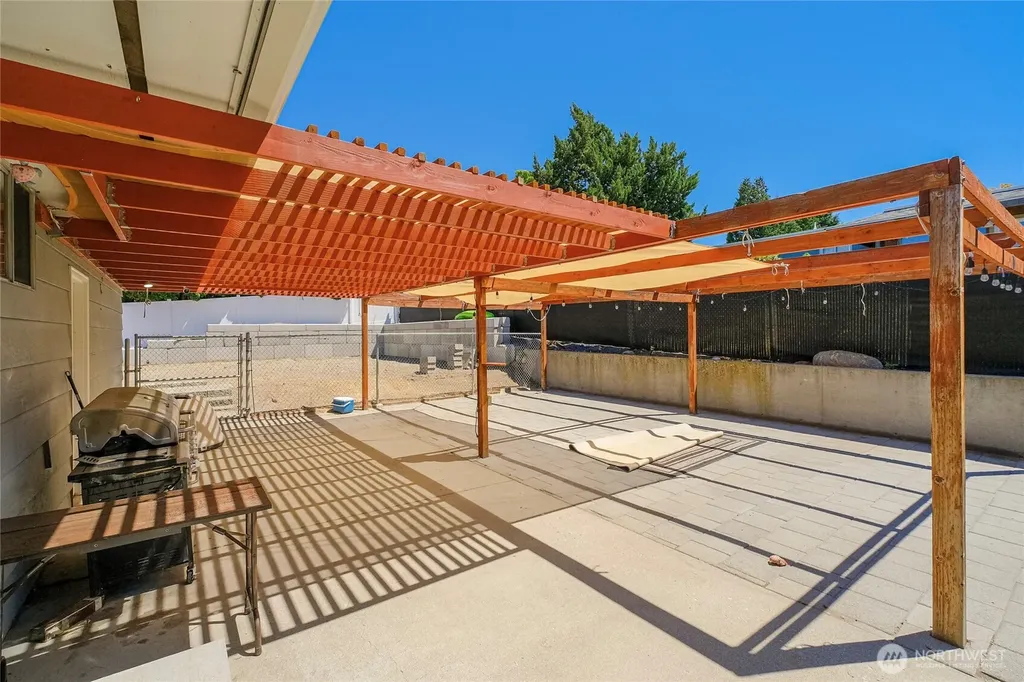 546 Rolfs Court East Wenatchee WA 98802