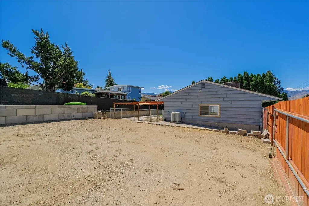546 Rolfs Court East Wenatchee WA 98802