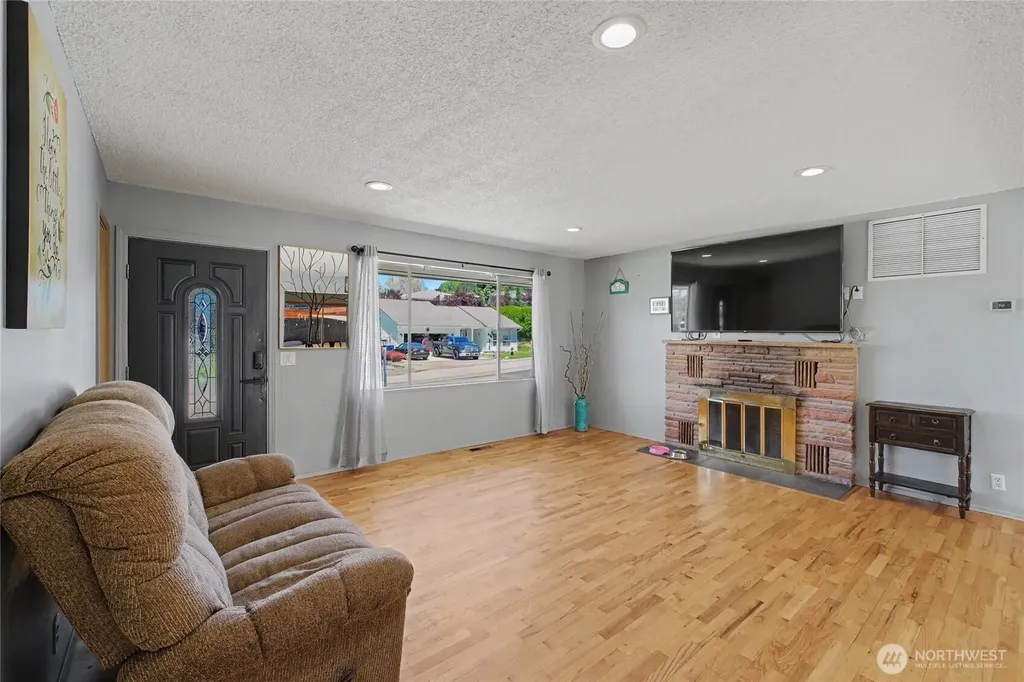 546 Rolfs Court East Wenatchee WA 98802