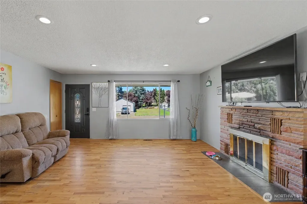 546 Rolfs Court East Wenatchee WA 98802