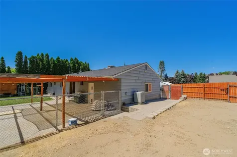 546 Rolfs Court East Wenatchee WA 98802
