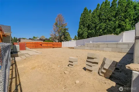 546 Rolfs Court East Wenatchee WA 98802