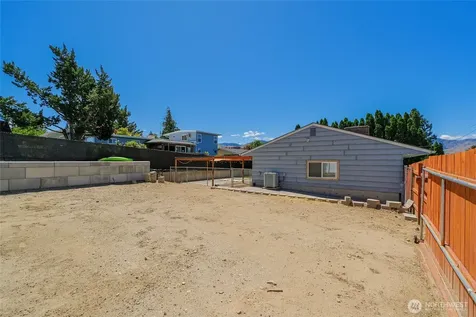 546 Rolfs Court East Wenatchee WA 98802